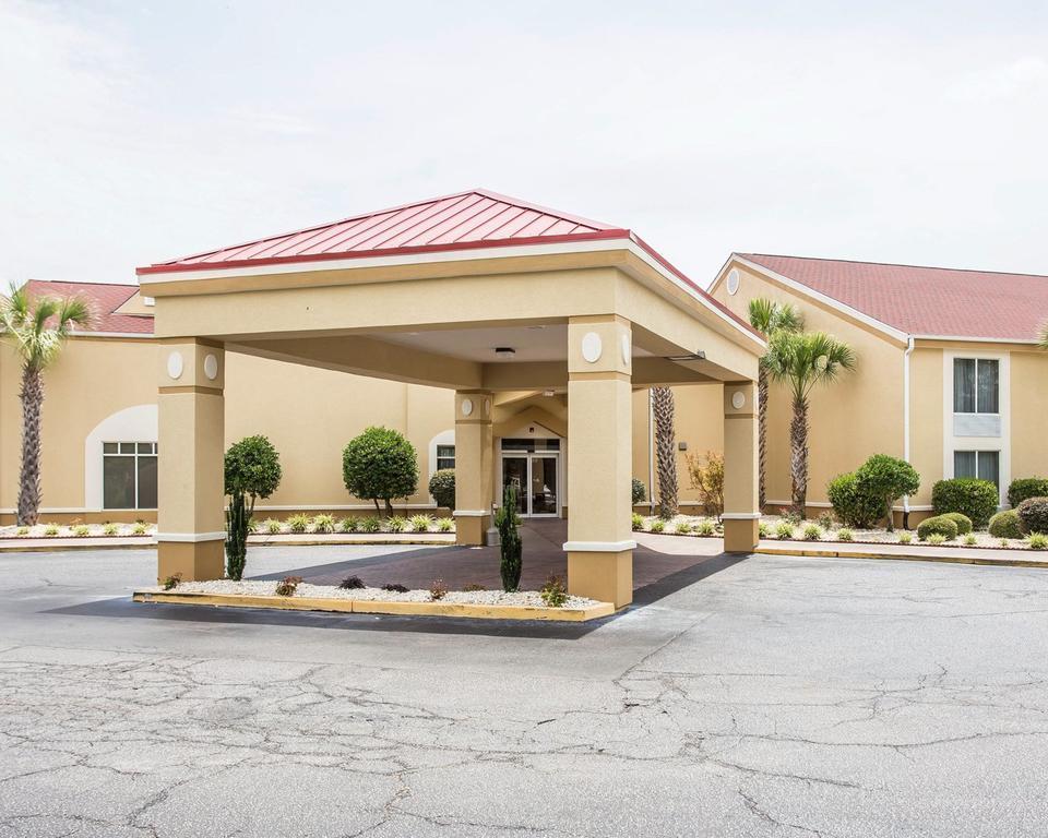 Comfort Inn & Suites Walterboro I-95 Exterior photo