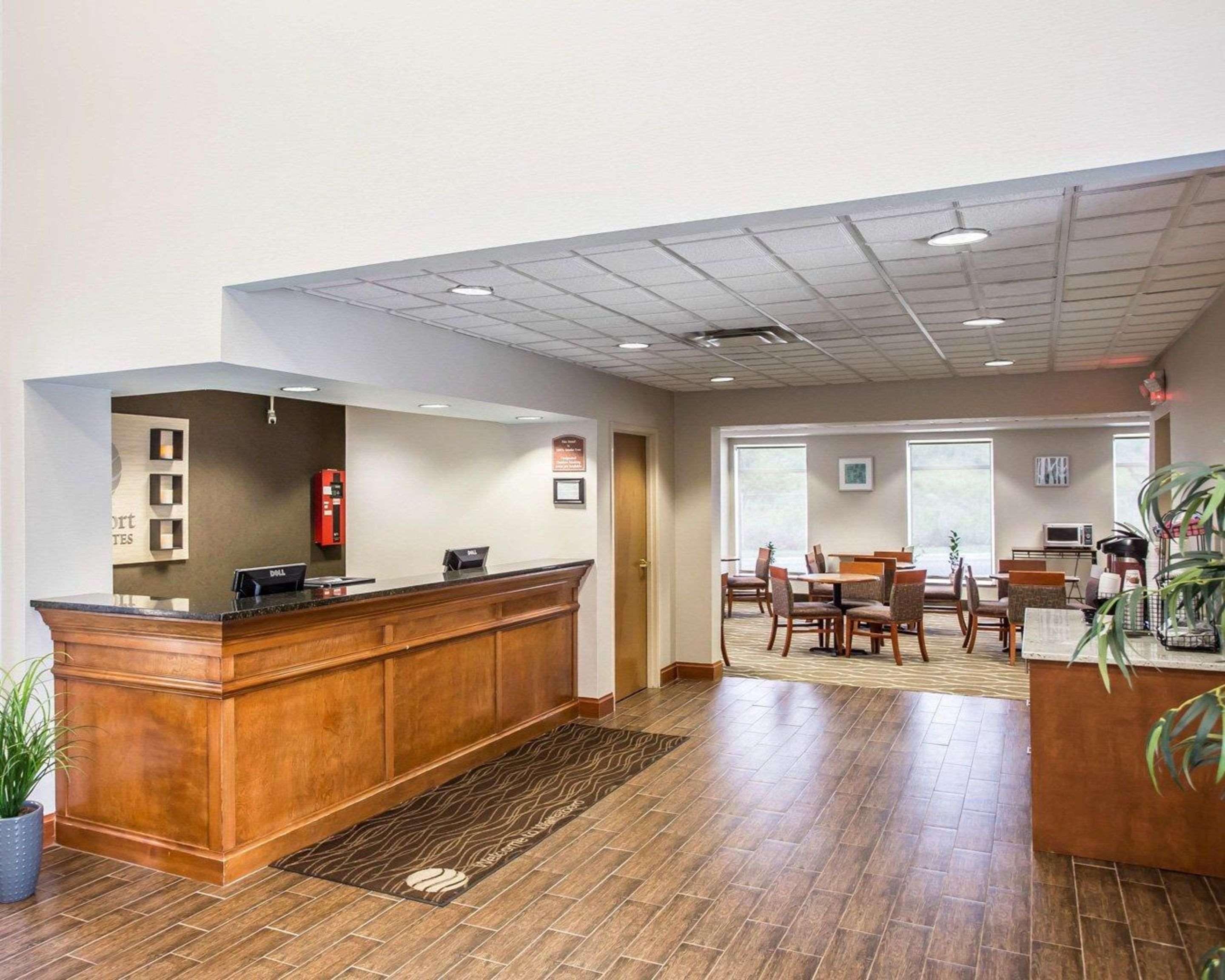 Comfort Inn & Suites Walterboro I-95 Exterior photo
