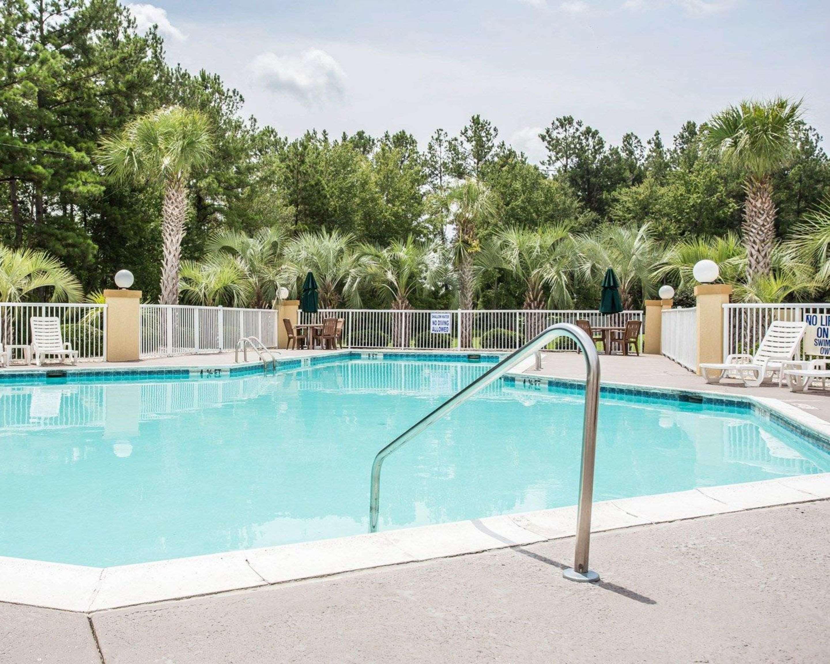 Comfort Inn & Suites Walterboro I-95 Exterior photo